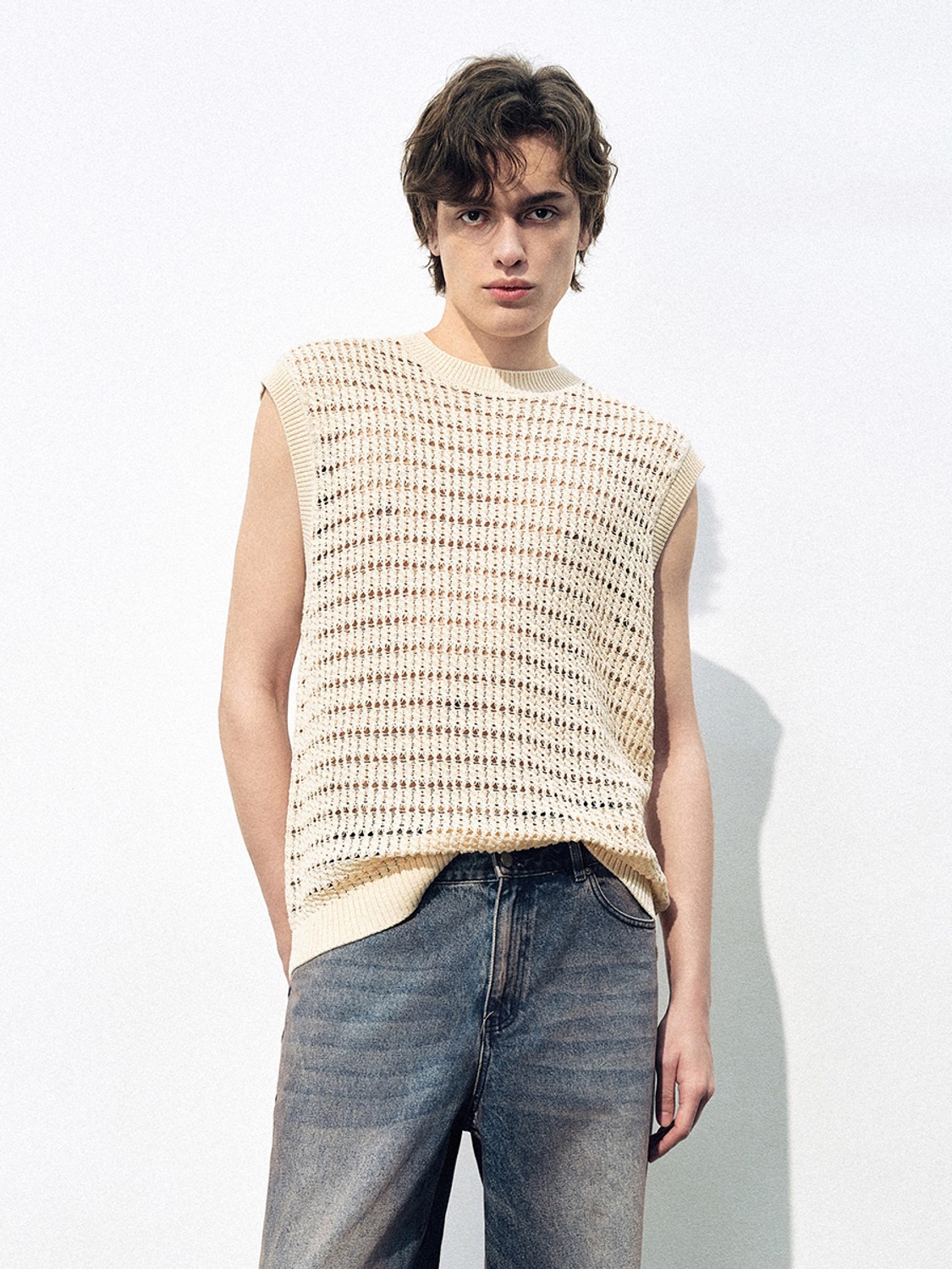 Men's hollow knit vest
