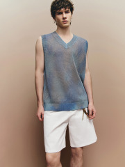 Men's contrasting knitted vest