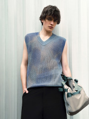 Men's contrasting knitted vest