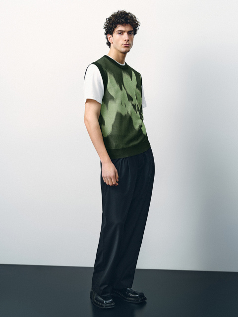Men's jacquard knit vest
