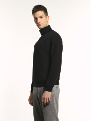 Men's turtleneck knitwear