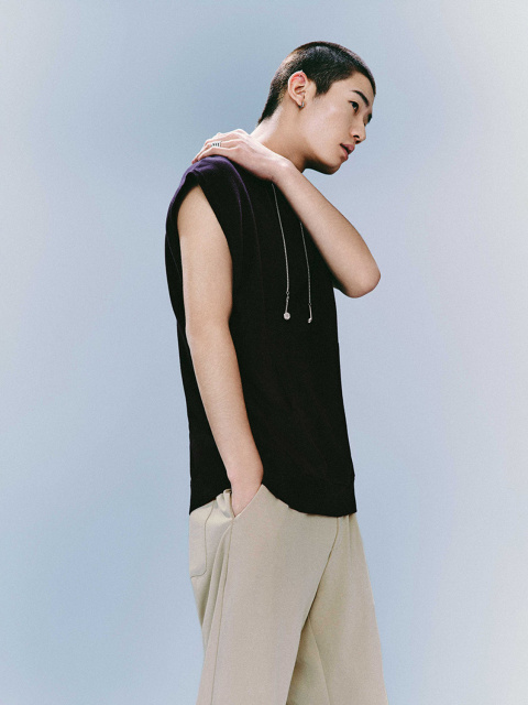 Men's sleeveless knit T-shirt