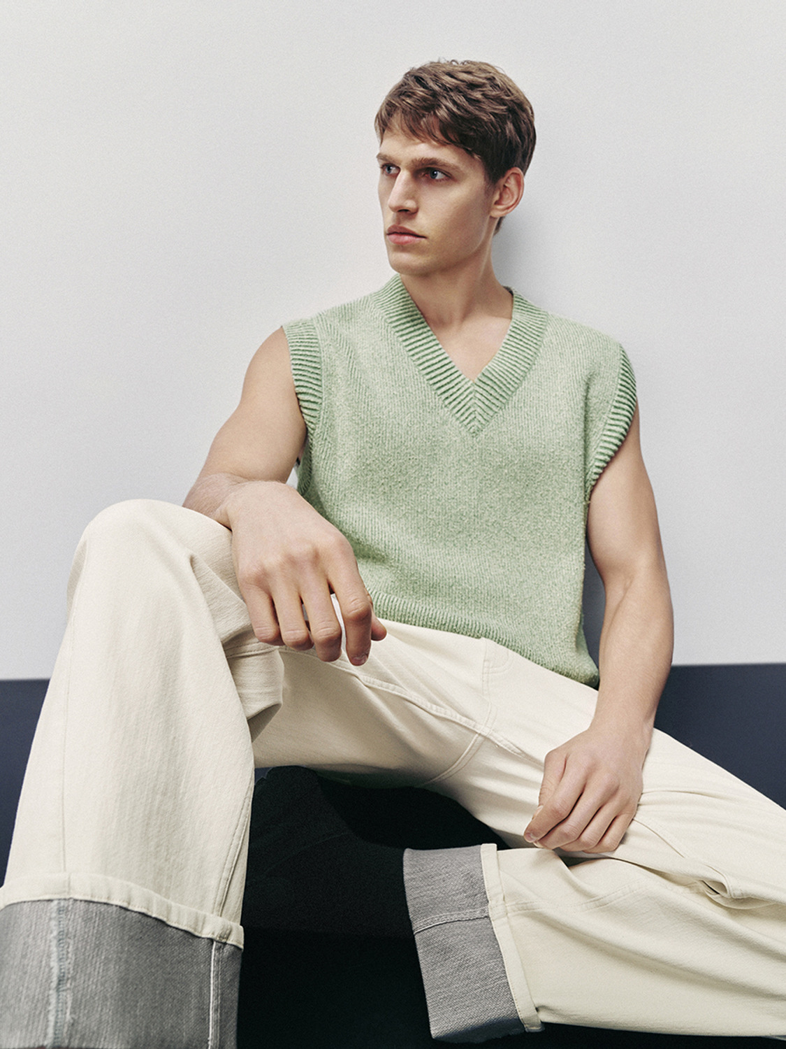 Men's knitted vest