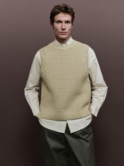 Men's knitted vest