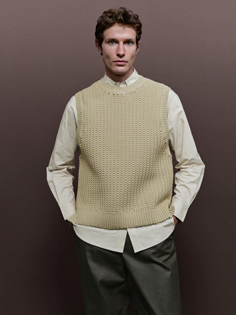 Men's knitted vest