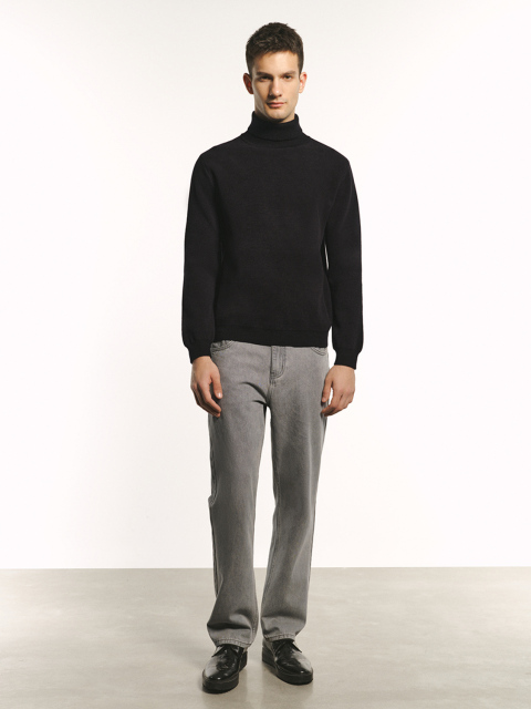 Men's turtleneck knitwear