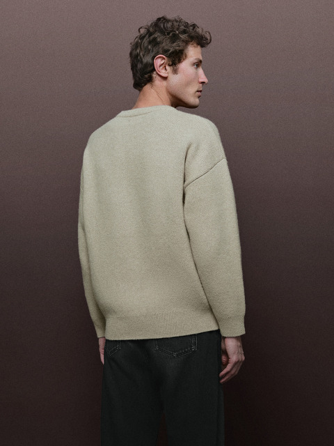 Men's letter knitwear