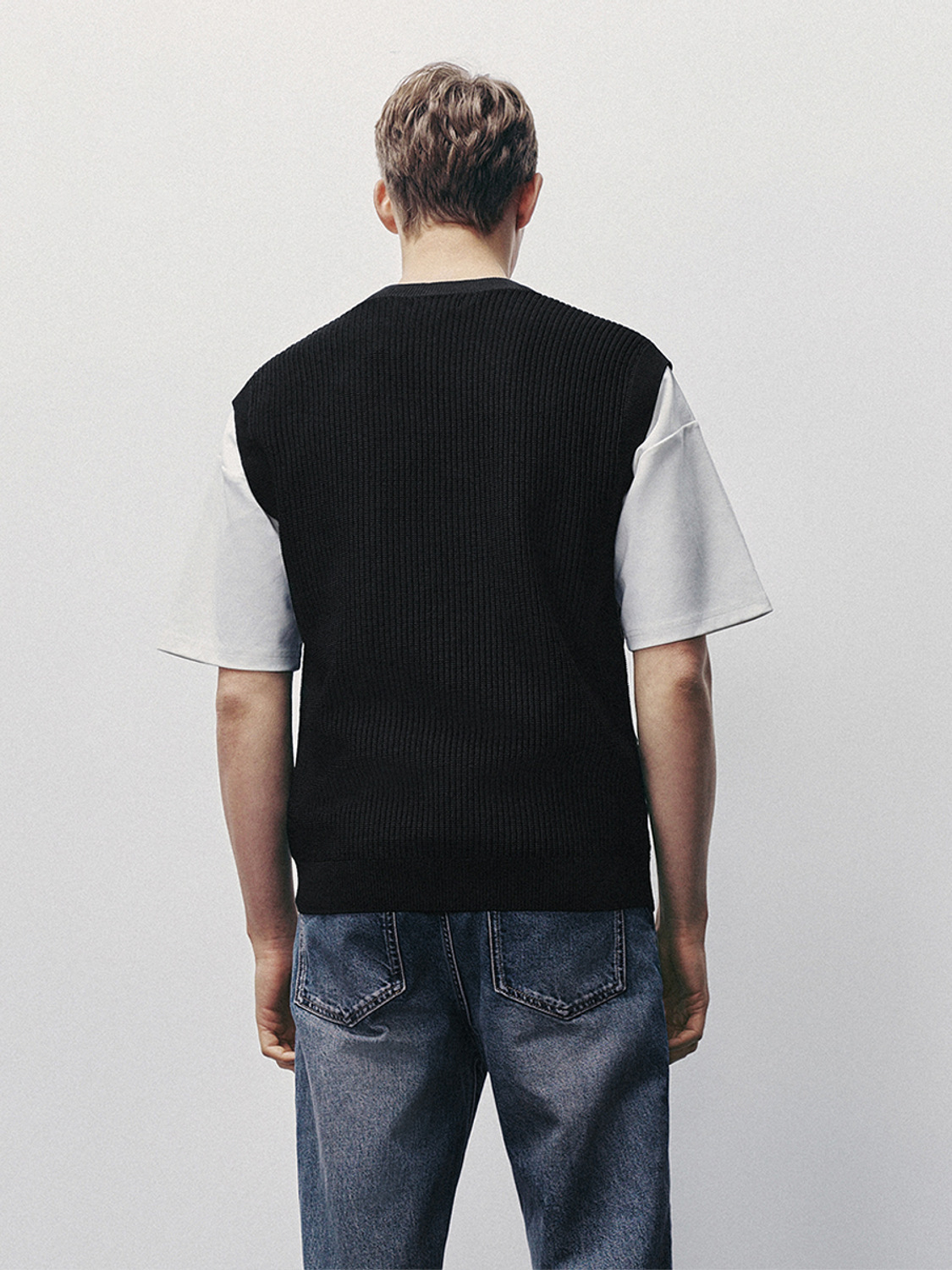 Men's knitted vest