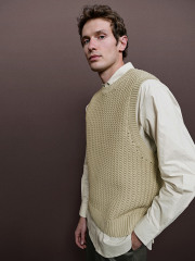 Men's knitted vest
