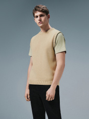 Men's crew neck knit vest
