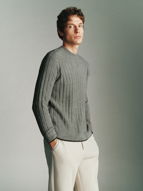Men's crew neck sweater