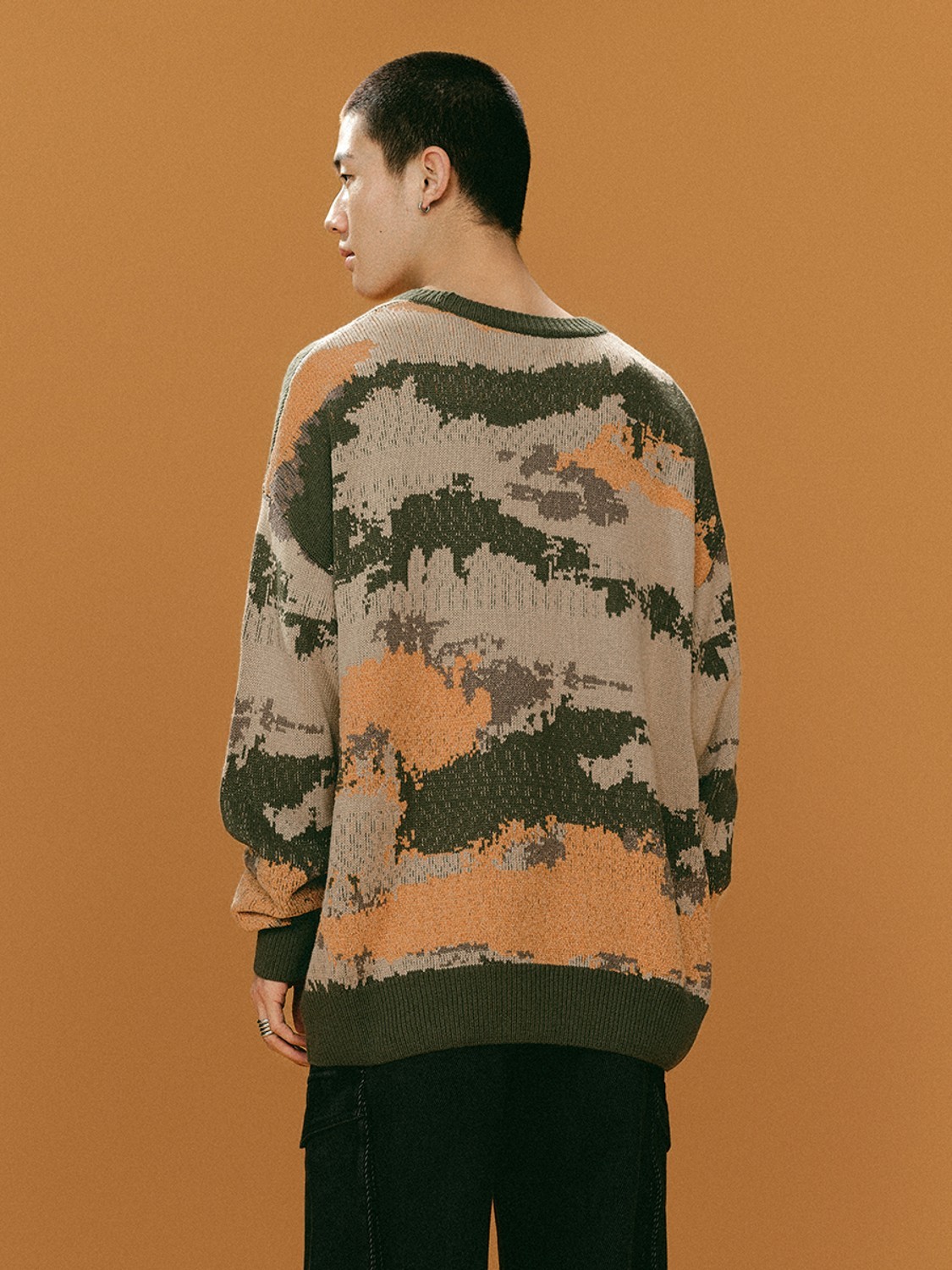 Men's crew neck sweater