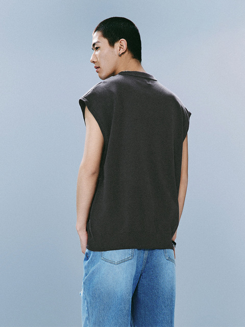 Men's sleeveless knit T-shirt