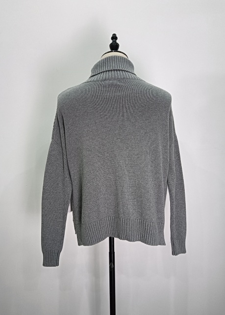 Crew-neck ripple long-sleeved knitting