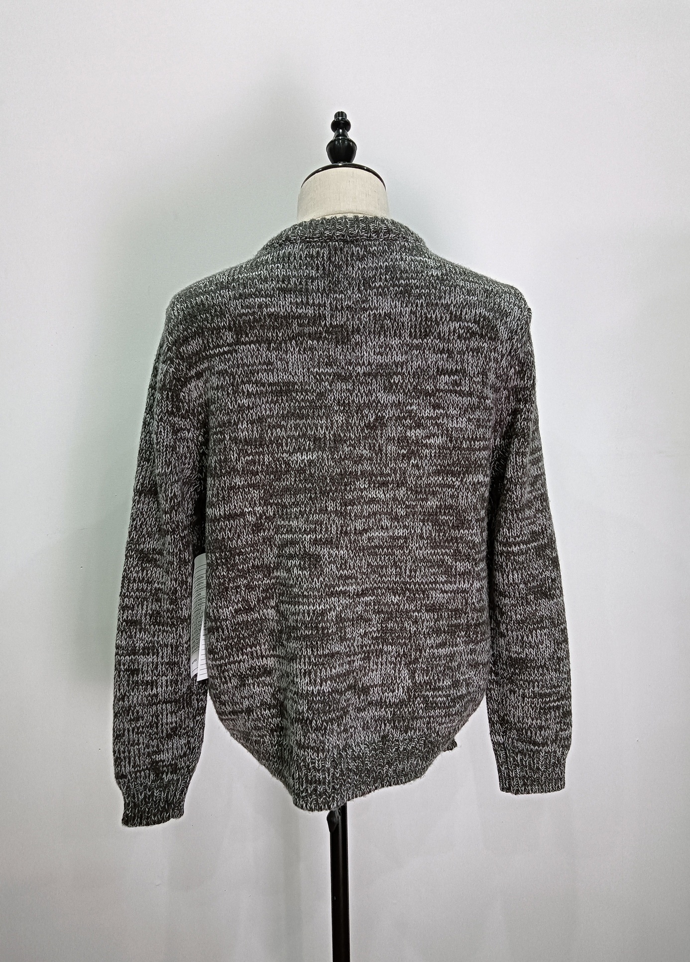 Long-sleeve knitting