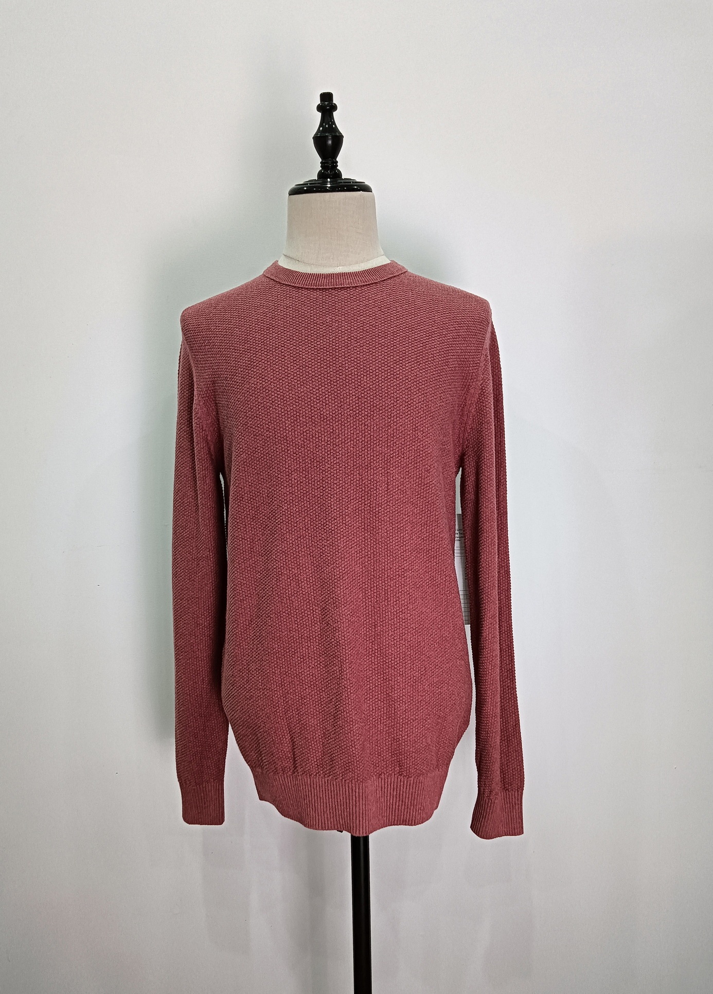 Red long sleeve knitting