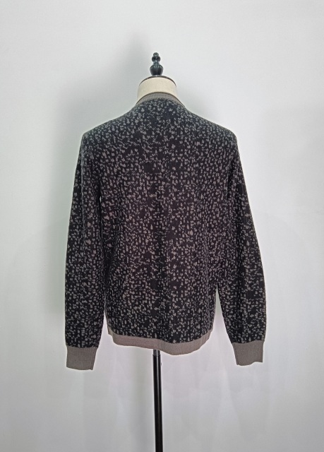 Long-sleeve knitting