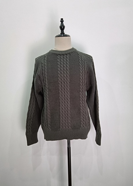 Long sleeve knitwear