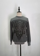 Features long sleeve knitting