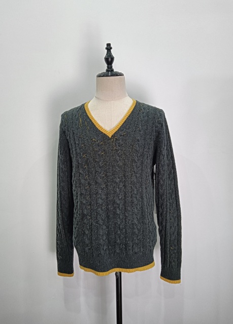 Long-sleeved jersey with yellow trim