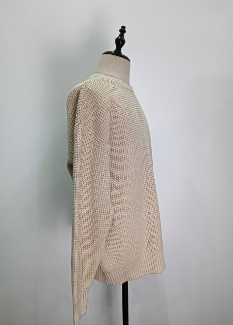 Crew-neck long sleeve knit