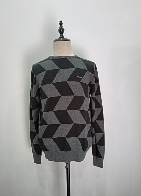 Trapezoidal plaid long-sleeve knitting