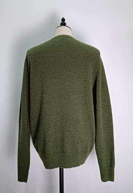 Crew-neck long sleeve knit