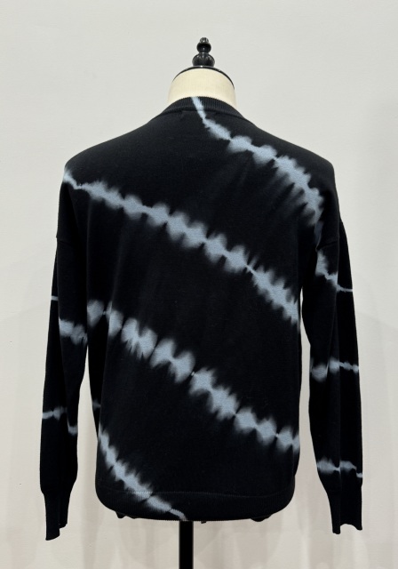 Black and white long sleeve knit