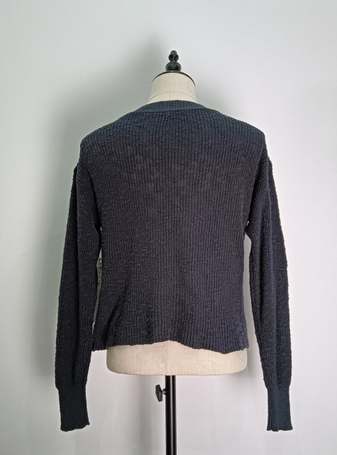 Dark long sleeve knitting