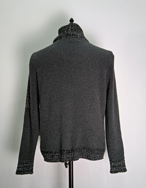Neckband long sleeve knit