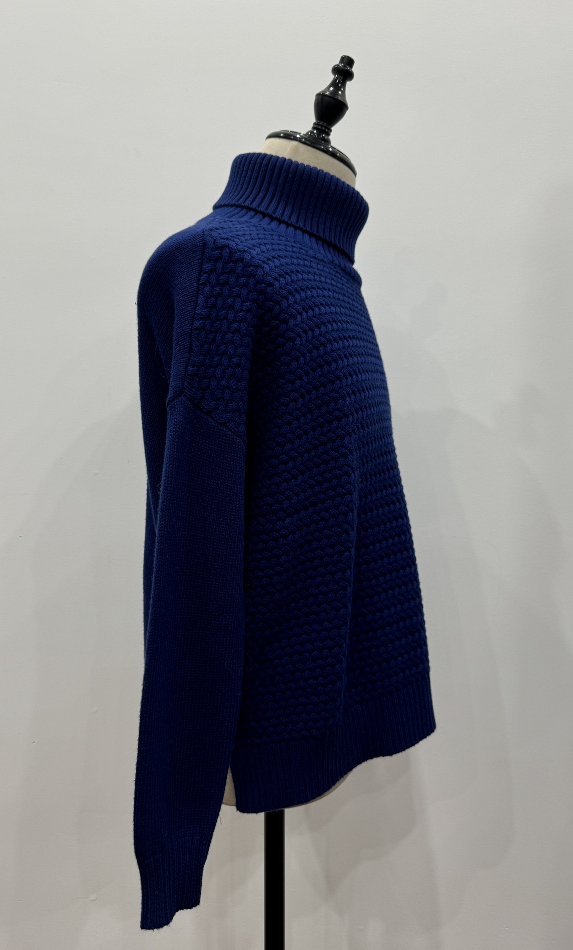 Dark blue long sleeve jersey