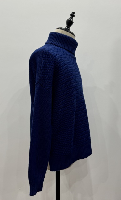 Dark blue long sleeve jersey