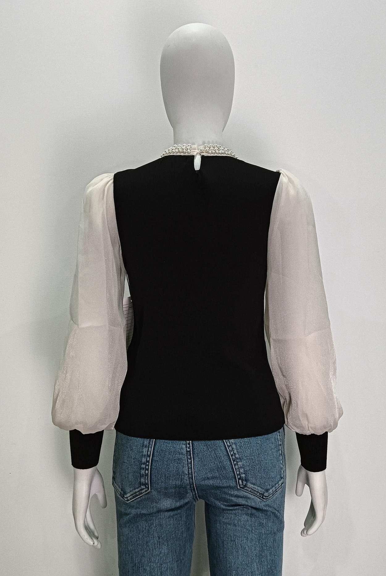 Beaded crew-neck long sleeve knit