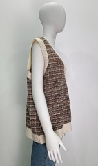 Wholesaler V-neck knitted with diagonal buckle