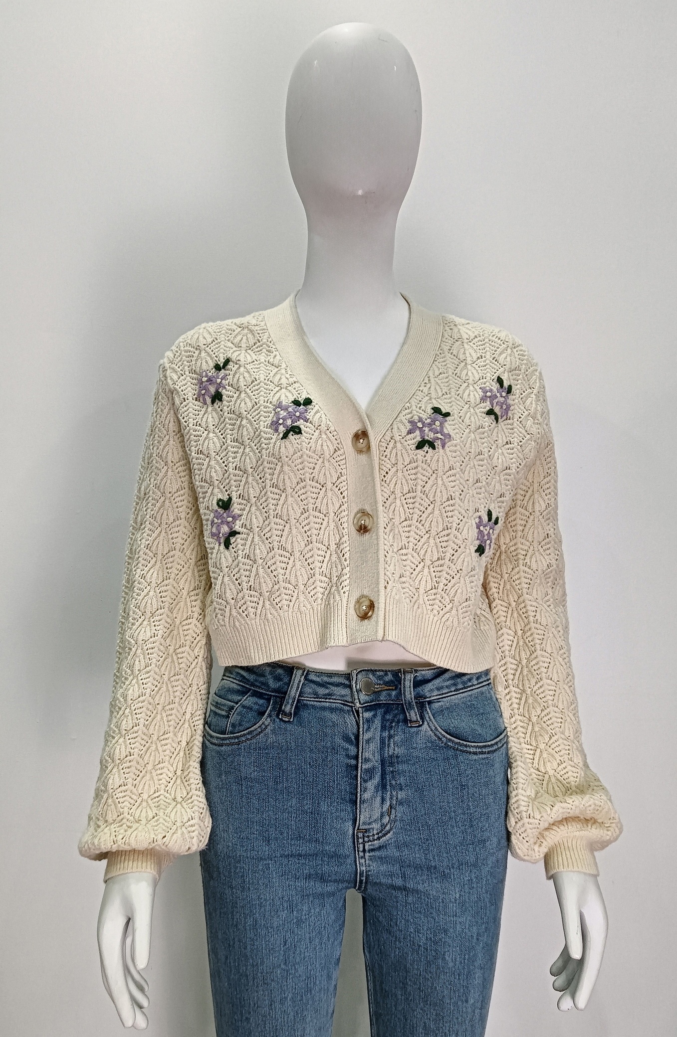 Beige embroidered long sleeve knitting