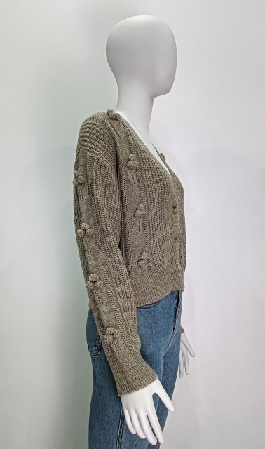 Long-sleeve knitting