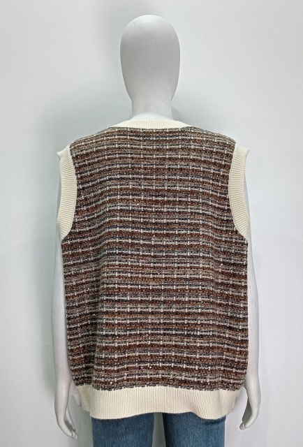 Wholesaler V-neck knitted with diagonal buckle