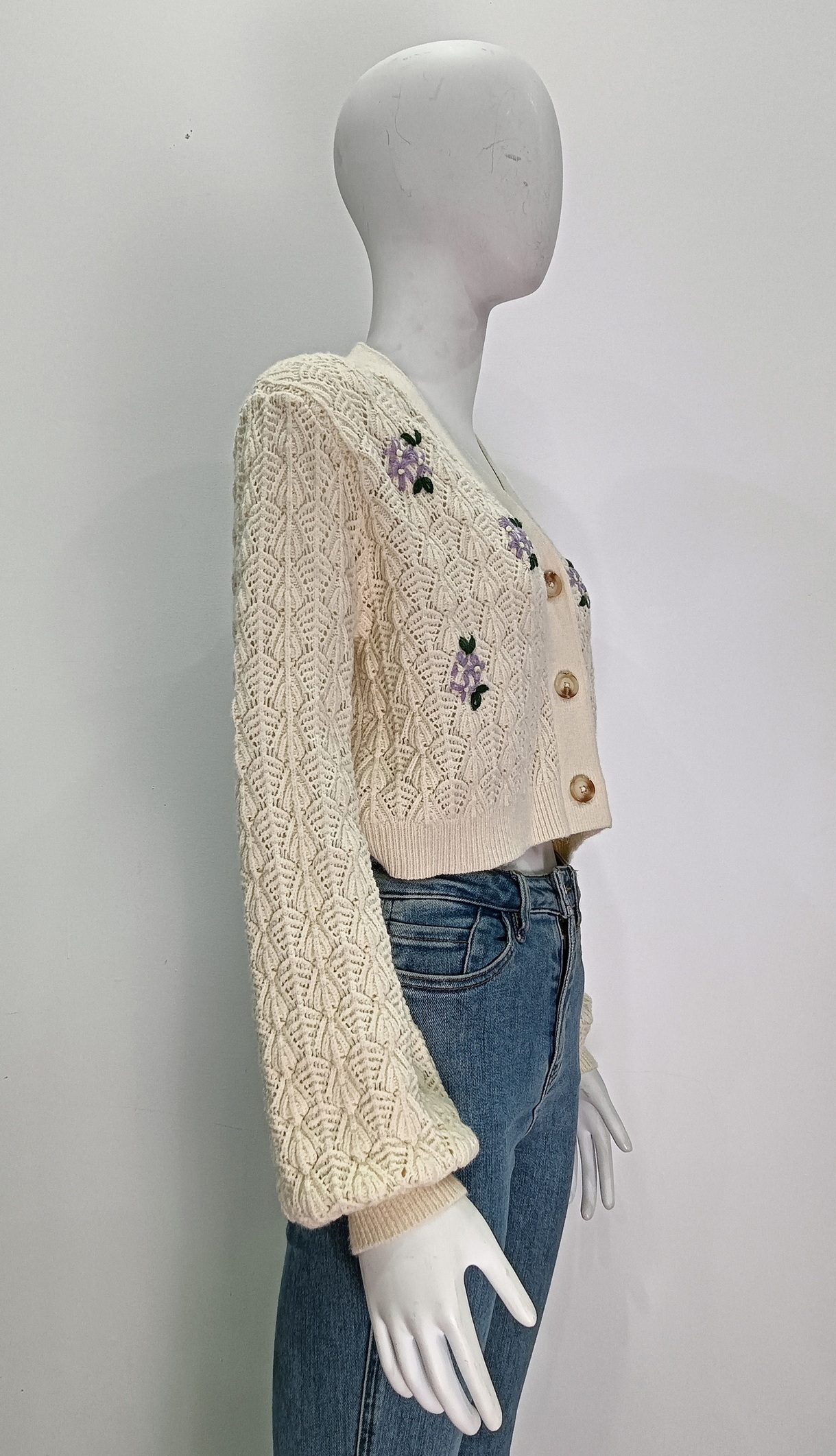 Beige embroidered long sleeve knitting