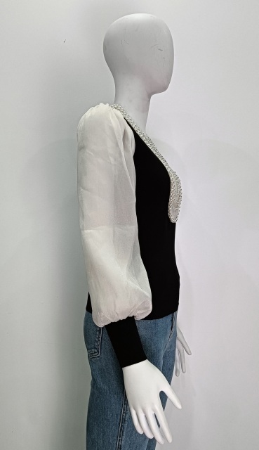 Beaded crew-neck long sleeve knit