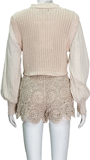 Crew-neck long-sleeved knit pullover
