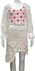 crew neck sleeveless embroidered vest