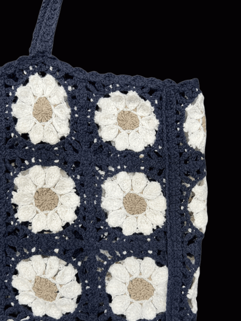 Hollow knitted cropped vest