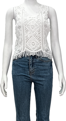 Round neck sleeveless vest