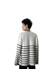 Round neck loose knitted sweater