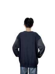 Round neck long sleeve contrast knitted sweater