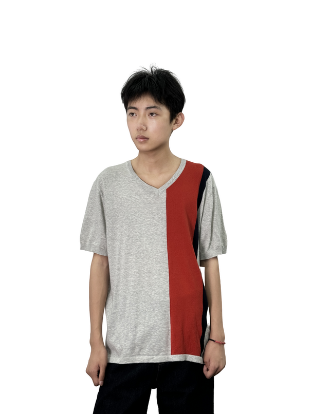 V-neck short-sleeved sweater