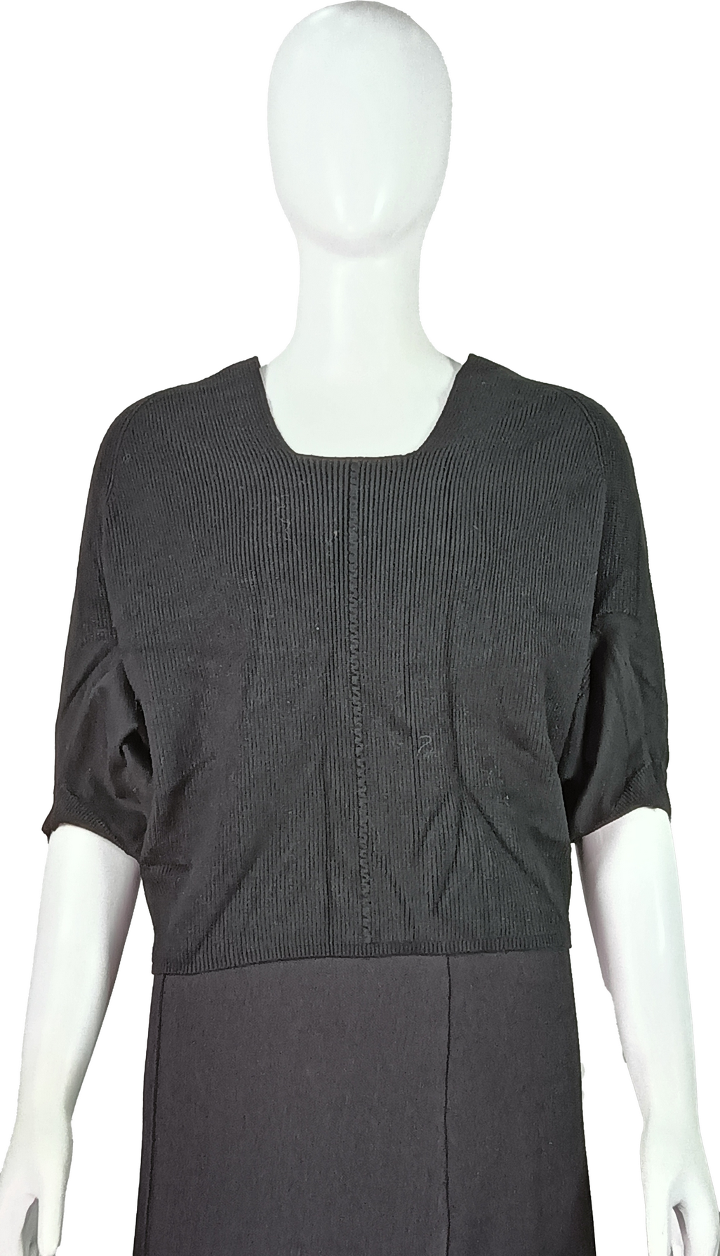 Simple dark pinstripe knitted short sleeves