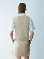 OEM Women's Sleeveless Knitted Sweater Vest with Argyle Pattern 