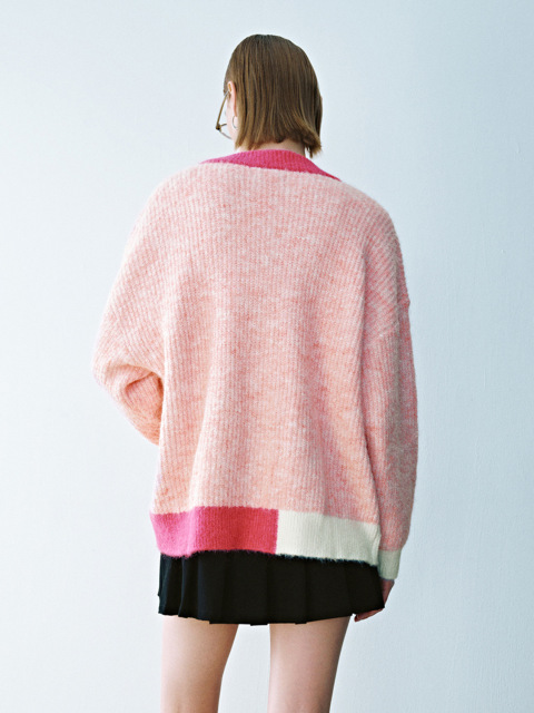 Custom Cozy Pink Gradient Cardigan in Contrasting Color Dopamine Style