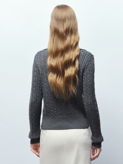 ODM Women's Cable-Knit Sweater with Contrasting Collar and Hem